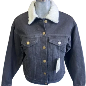 Chamarra de mezclilla negra